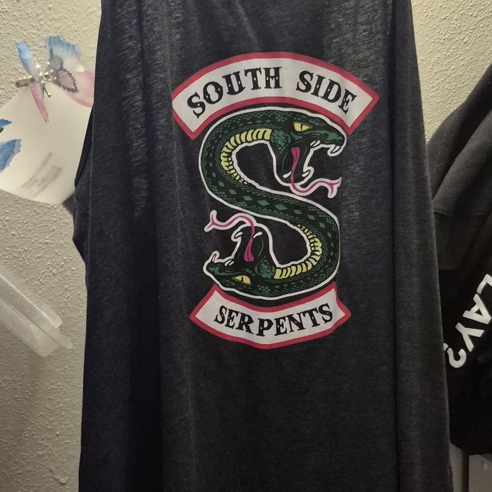 Hot Topic Gray Snake Emblem Tank Top